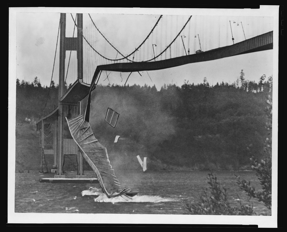 1940 Photo Washington, Suspension bridge collapses into the Narrows