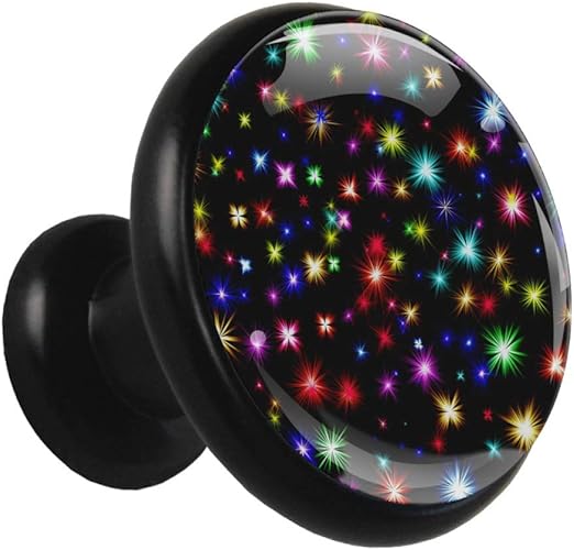 Luces románticas de colores Las perillas negras del gabinete tiran de