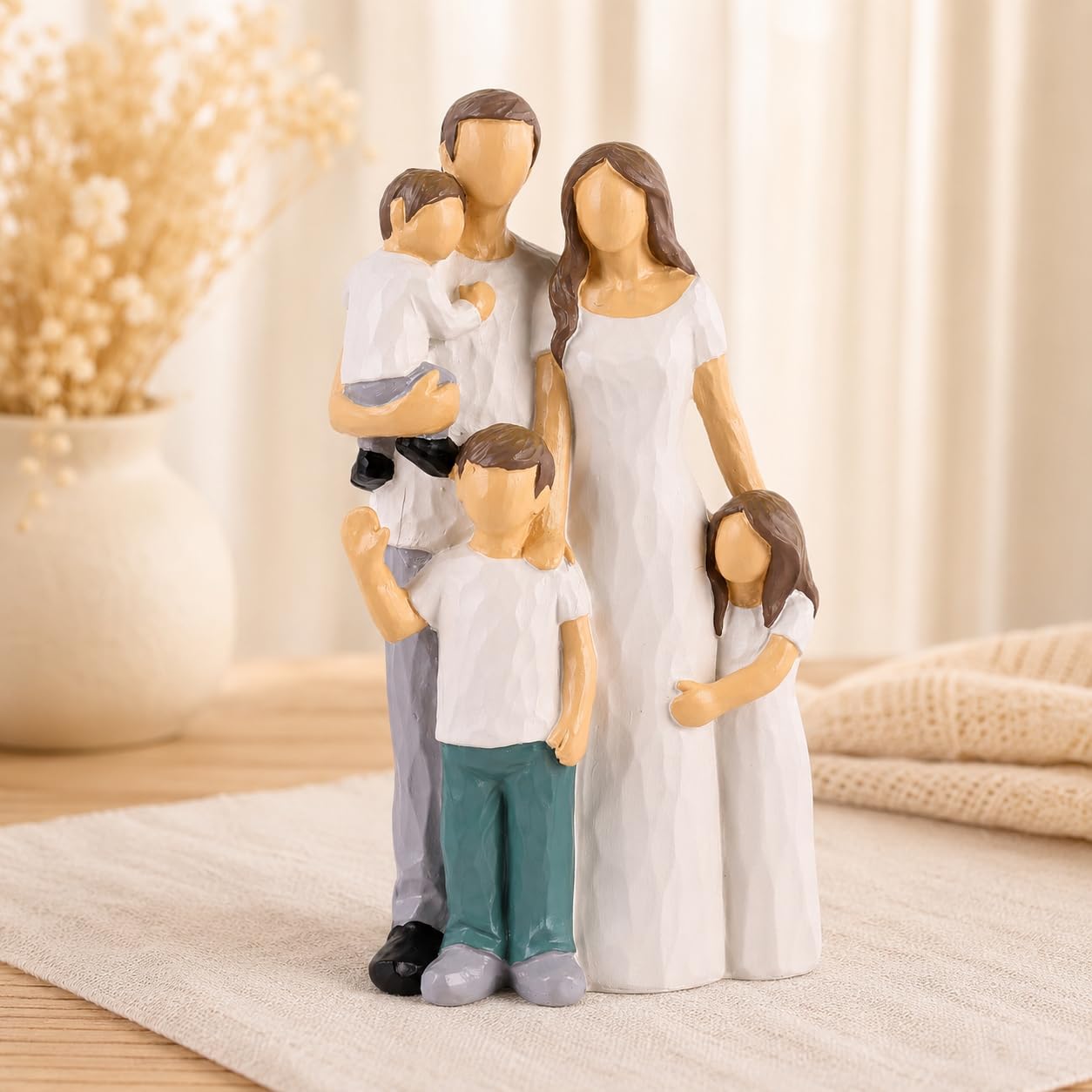 Familienfiguren: Vater, Mutter, Tochter, Sohn – eine liebevolle Geschenkidee für die Familie. Handbemalte und detailgetreue Statue von Mutter und Baby. Geburtstagsgeschenk vom Ehemann für die (Weiß)