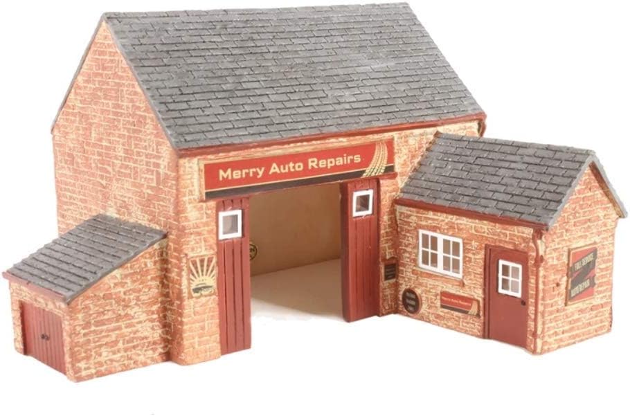 Hornby R9855 Country Garage Resin Building, Multi Hornby Amazon.co.uk
