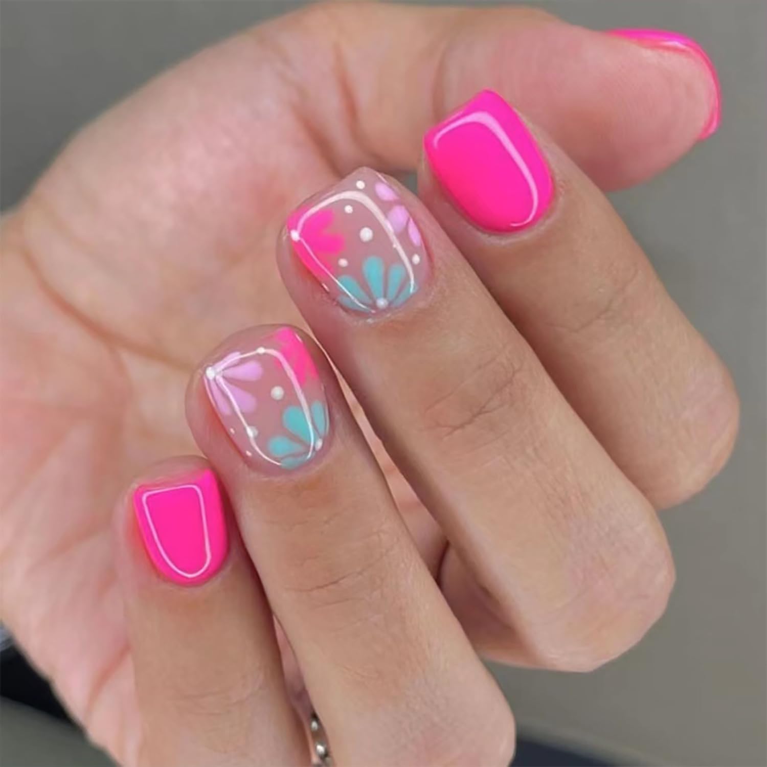 24 Pcs Pink Square Press on Nails Short Fake Nails Cute Floral False Nails Spring Summer Flower Nails Design Acrylic Nails Press ons Reusable Stick on Nails Artificial Nails for Women
