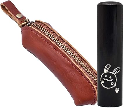 Amazon 印鑑 銀行印 子供 はんこ 黒水牛 本革ケース付き かわいい 15mm 十二支 キャラクター 印鑑ケースセット 個人印 実印 Brown Kmkhanko 個人用印鑑 文房具 オフィス用品