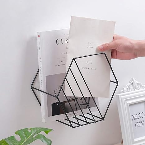 Amazon Co Jp 壁付け棚 ブラック 飾り棚 壁掛け 棚 壁 壁掛けラック シェルフ 壁掛け棚 日常の空間 収納家具 おしゃれ かわいい ウォールラック スリム収納 シェルフ ホーム キッチン