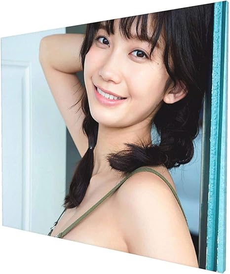 Amazon 小倉優香1 壁掛け キャンバス装飾画 モダンアート インテリア ポスター おしゃれ アートボード 部屋飾り 壁の絵 背景絵画 50 60cm フレームレス ウォールステッカー オンライン通販