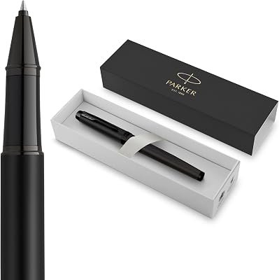 IM penna roller | Nero opaco con finiture nere | Punta fine con ricarica di inchiostro nero | Confezione regalo