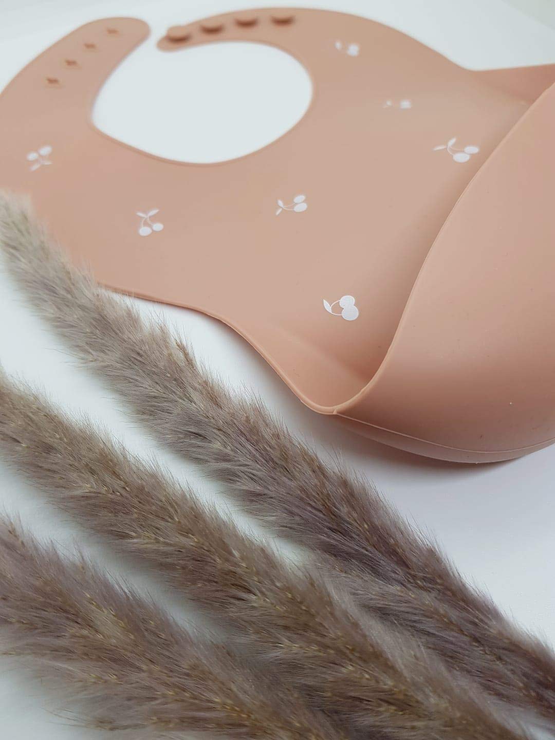 Easily Wipe Clean Silicone Baby Bibs - Comfortable and Soft (Apricot)