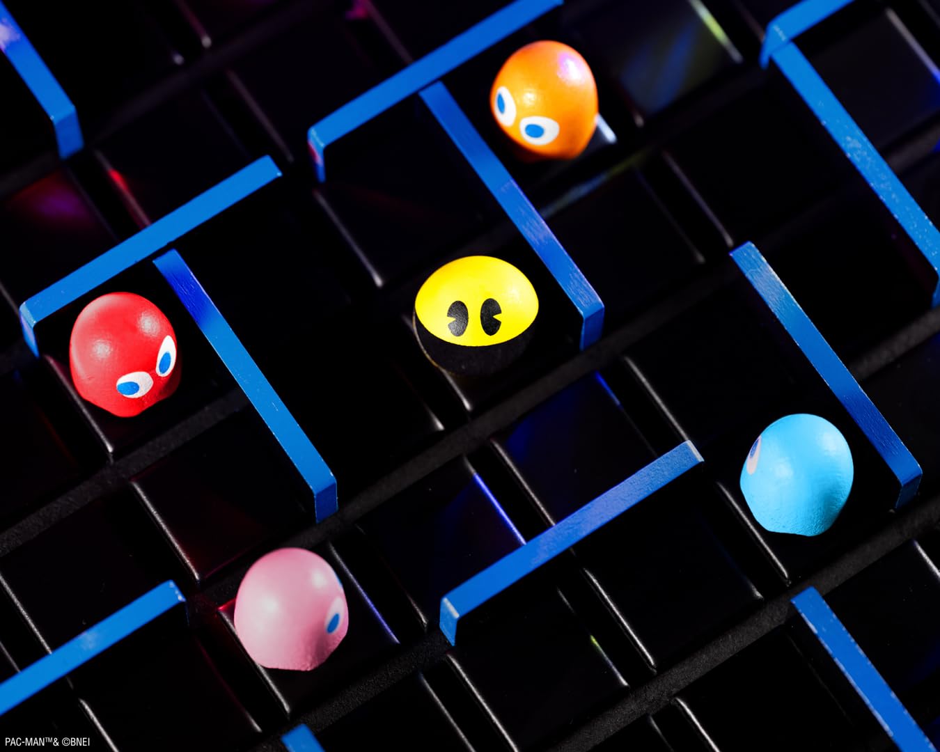 Quoridor Pac-Man | Fun Game for The Whole Family | Classic Arcade Game| Ages 8+ | 2 to 5 Players | 15 Minutes