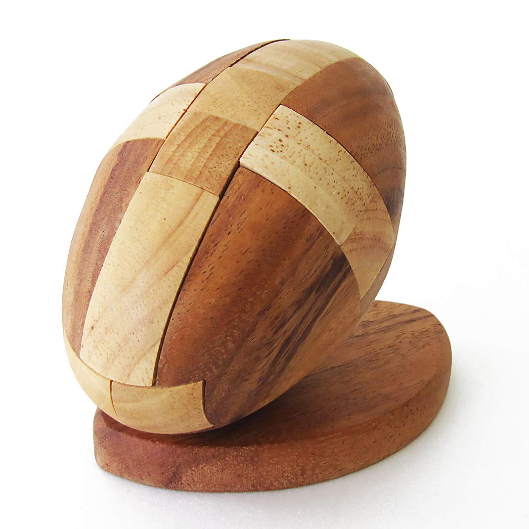 Rugby XL, brainteaser from 8 years old, difficulty 3/6. Handcrafted in solid acacia wood, eco-responsible, CE standards. Solution with illustrations provided. Reassemble the 13 pieces of the 3D puzzle