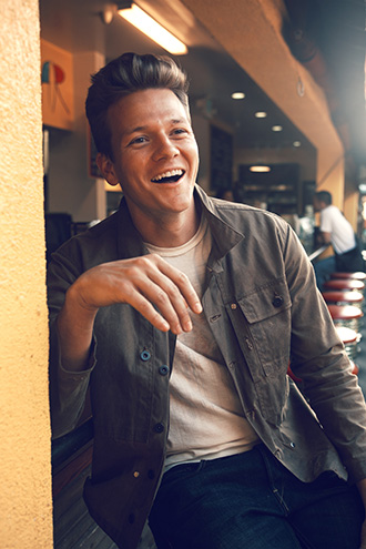 Tyler Ward bei Amazon Music