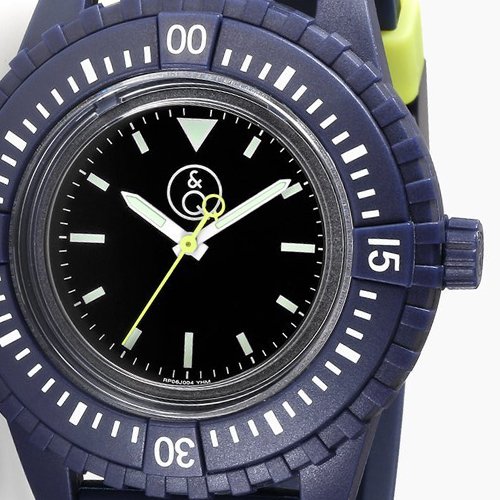 Q Q Smilesolar bar Series Black Dial X Dark Blue Strap Rp06j004y Powered By Solar Pricepulse