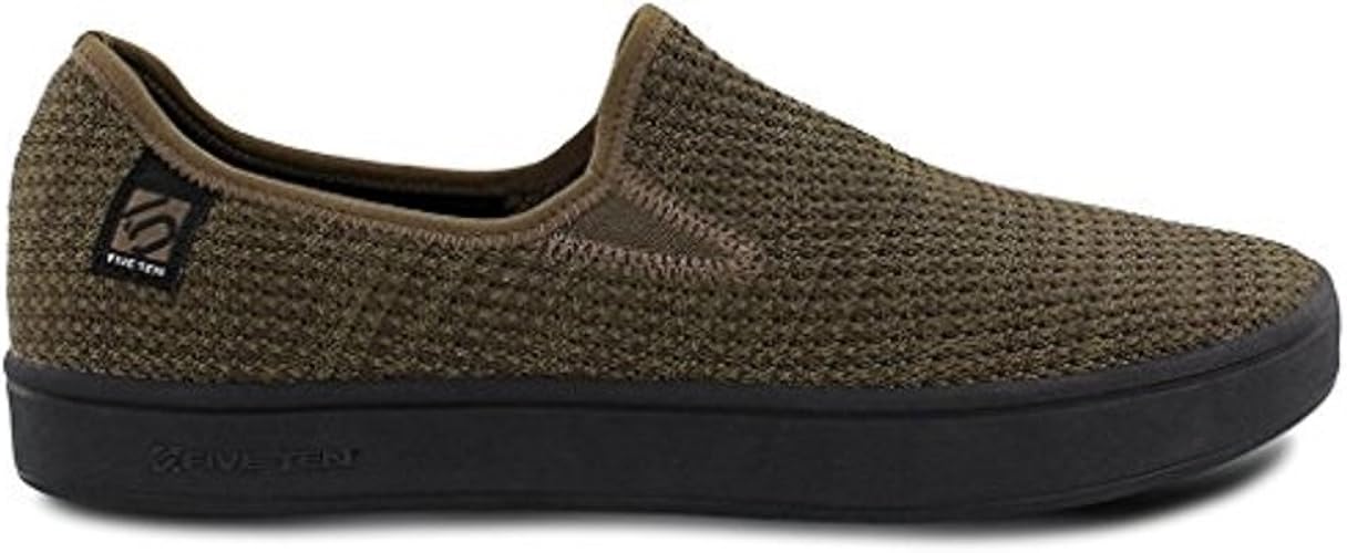 adidas sleuth slip on