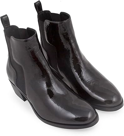 black patent boots size 6