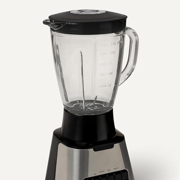 AMAZON BASICS POWERFUL 700W COUNTERTOP BLENDER WITH 6-CUP (50 FL. OZ) GLASS JAR, 6 PRE-PROGRAMMED FUNCTIONS, ICE CRUSH, STAINLESS STEEL BLADES, BLACK & SILVER