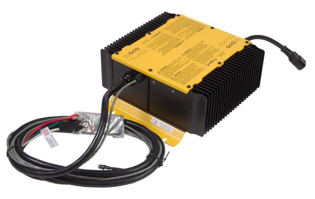 Delta Q QuiQ OnBoard 24V Battery Charger With Remote LED 9122400D1