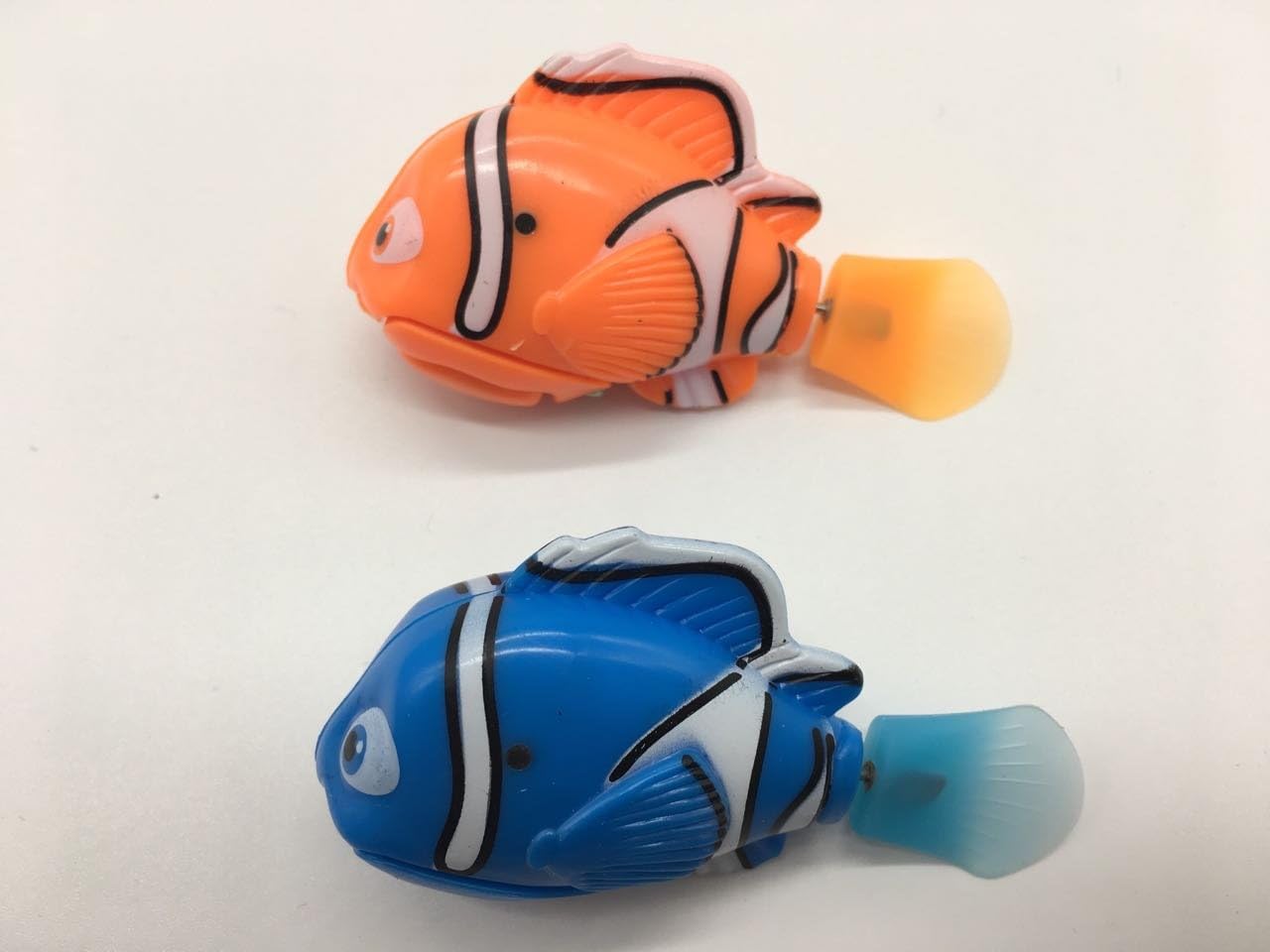 Amazon ロボフィッシュ Electric Fish電動魚 可愛い おもしろい おもちゃ リアル 泳ぐ オレンジ 青 お風呂用おもちゃ おもちゃ