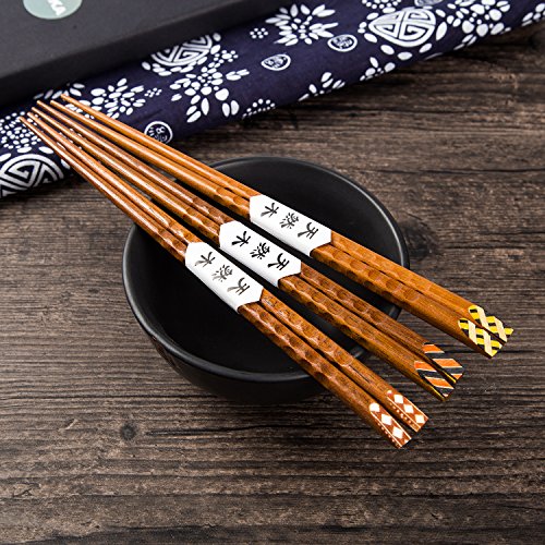 Wooden Chopsticks,GAKA 9 Inches Top Grade Japanese Natural Wood Chopsticks, Reusable Classic Japanese Style,Dishwasher-Safe,Chopsticks Wooden for Kitchen Dinner And Wooden Chopsticks Gift Set 6 Pairs - Thumbnail 2