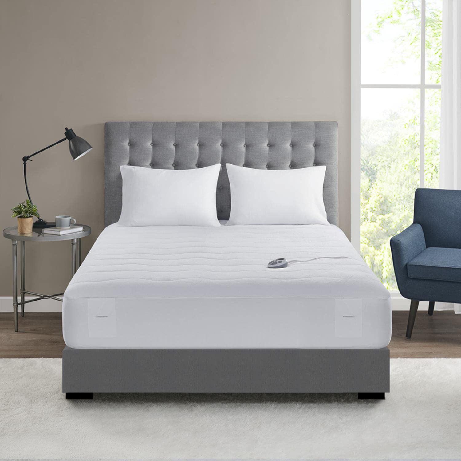 Photo 1 of CAL KING Serta Casual Polyester Plush Top Heated Mattress Pad in White Finish ST55-0187