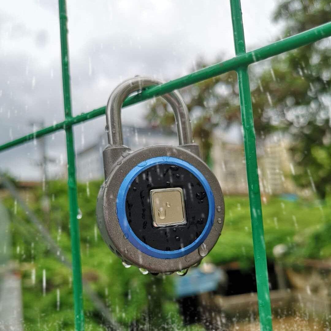 Fingerprint Padlock, Bluetooth Connection Metal Waterproof, Suitable for House Door, Suitcase, Backpack, Gym, Bike, Office, APP is Suitable for Android/iOS, Support USB Charging - - 