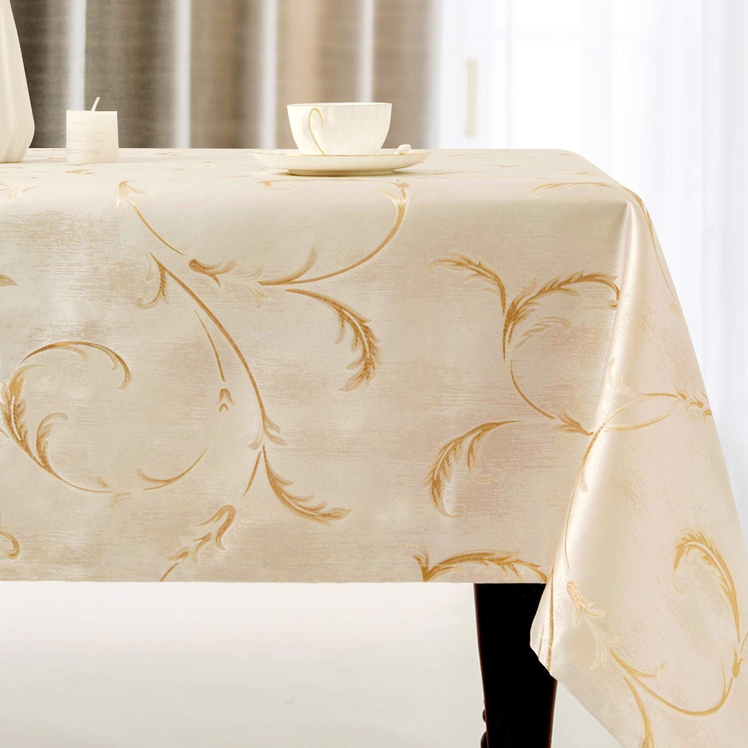 Best spill proof dining table cloth