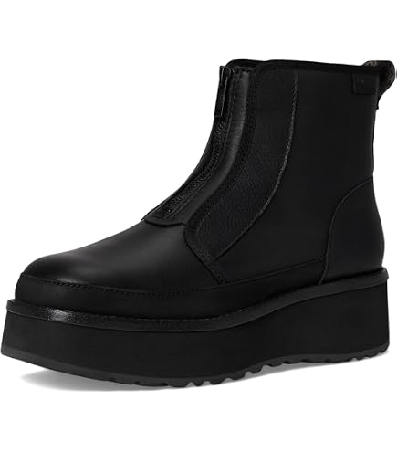 Amazon.com | UGG Women's Moxy Chelsea Boot, Black, 5 | Ankle & Bootie