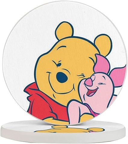 Amazon Co Jp くまのプーさんと彼の友達の子豚1 コースター 硅藻土 吸水速乾 断熱 おしゃれ かわいい ドリンクコースター 円形 直径10cm ホーム キッチン