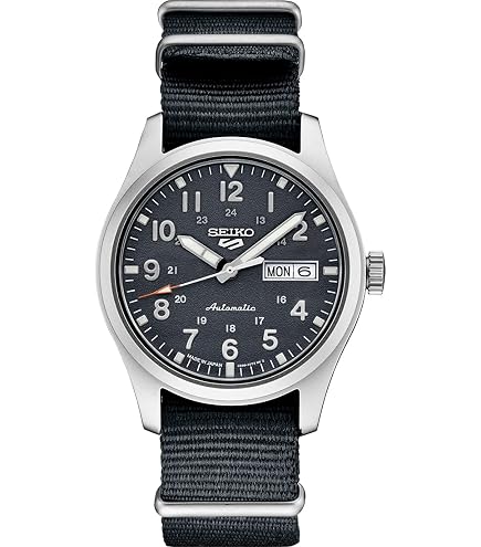 Amazon.com: SEIKO SRPJ81 Men's Analog Mechanical Watch - Black