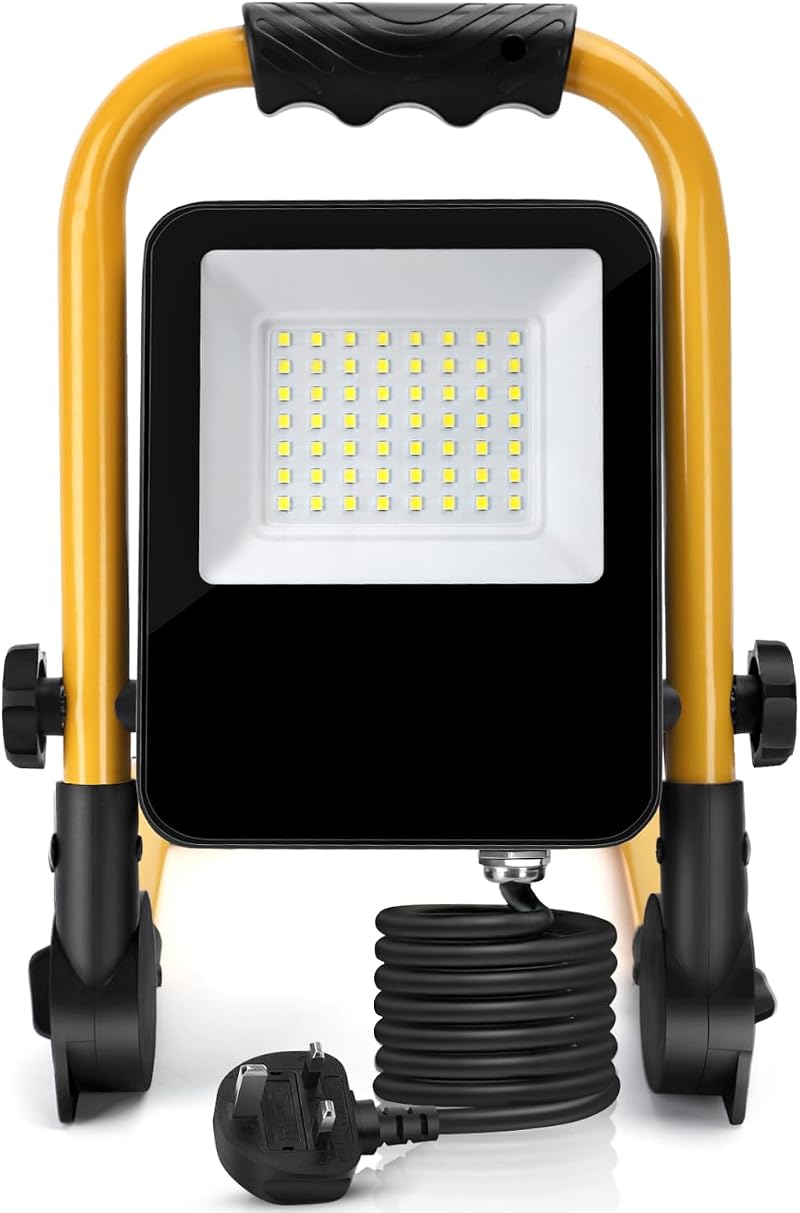 Aigostar 240V Work Light 30W 2700LM 6500K IP65 Floodlight with 5.9ft Cord
