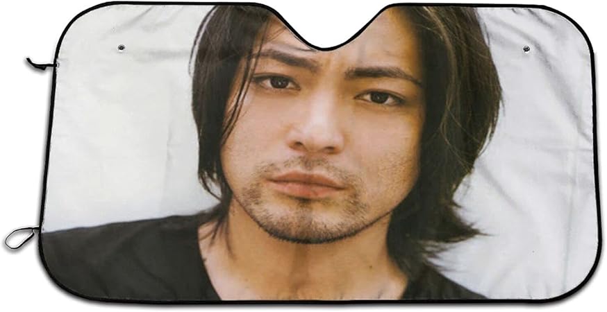 Amazon 山田孝之 1 車用 サンシェード デ の車のフロントガラスサンシェード 遮光 断熱 吸盤取り付け 収納便利 簡単着脱 丈夫で長持ち 700x1300mm 車 バイク 車 バイク