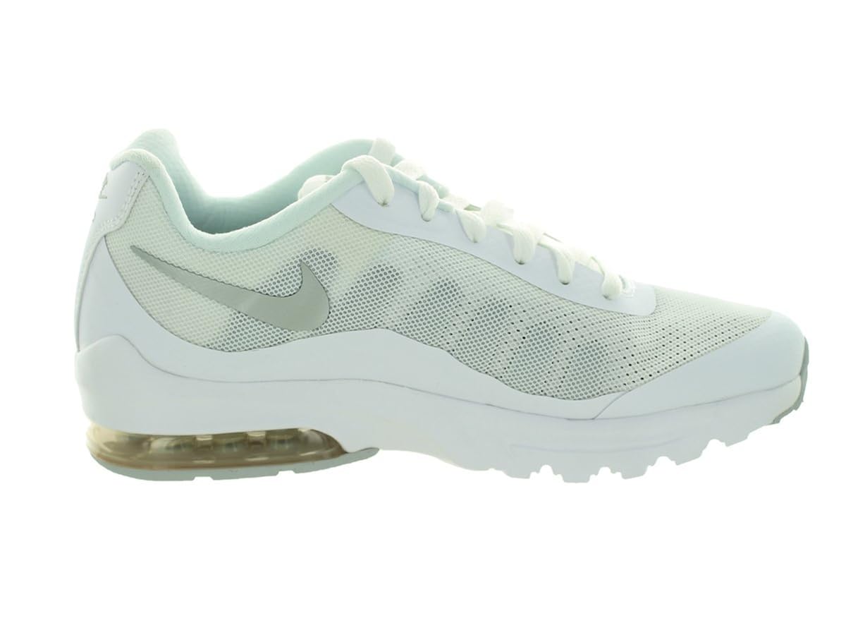 nike invigor silver