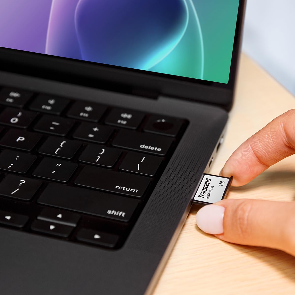 Transcend Japan TS1TJDL330 Extended Memory Card with SD Slot Compatible with 1TB for Macbook Pro 2021 (14