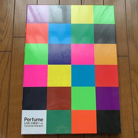 Amazon Co Jp Perfume Live 東京ドーム 写真集 ホビー 通販