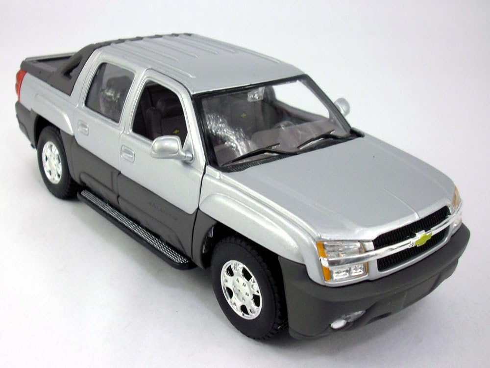 Welly Chevy Avalanche 2002 1/24 Scale Diecast Metal Model - Silver