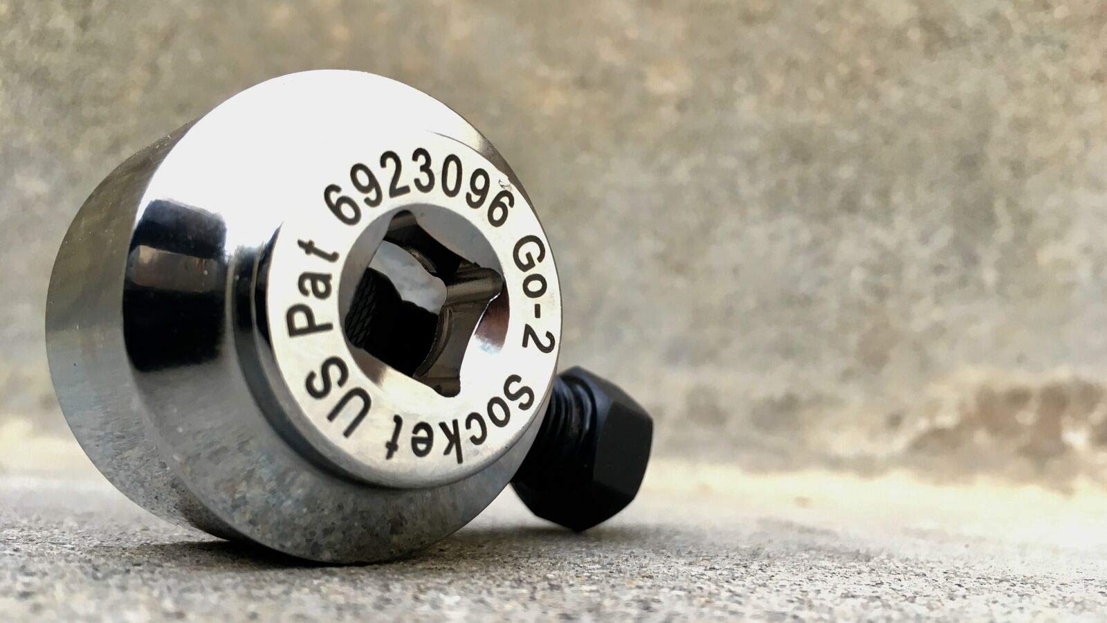 Go2 Socket 2.0 Adjustable Bolt Remover Tool Rounded Or Damaged Nut