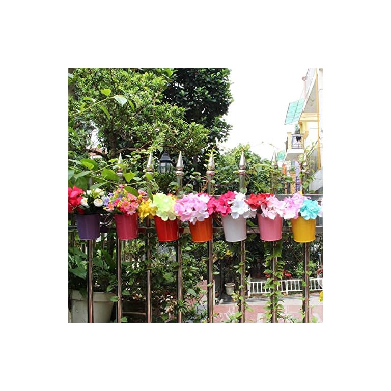 La flor del metal del hierro del florero del pote que cuelga Balcón