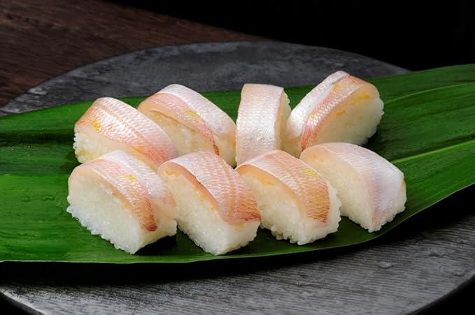 Amazon 羽田空港人気no 1 そら弁 ２本セット 焼き鯖すし１本 小鯛すし１本 福井県若狭小浜 若廣 白米 胚芽米 通販