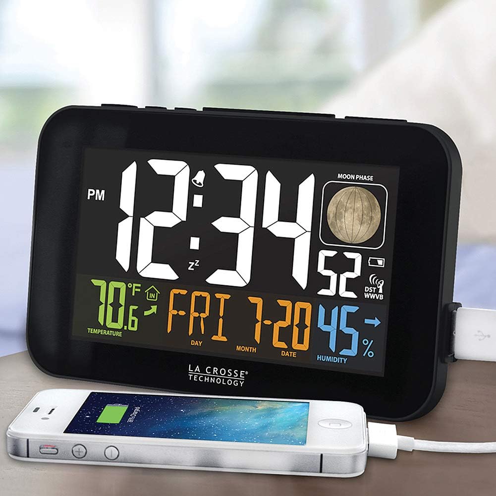 Amazon Com Johnson Smith Atomic Alarm Desk Clock With Usb Port To Charge Cell Phones Tablets More Home Kitchen