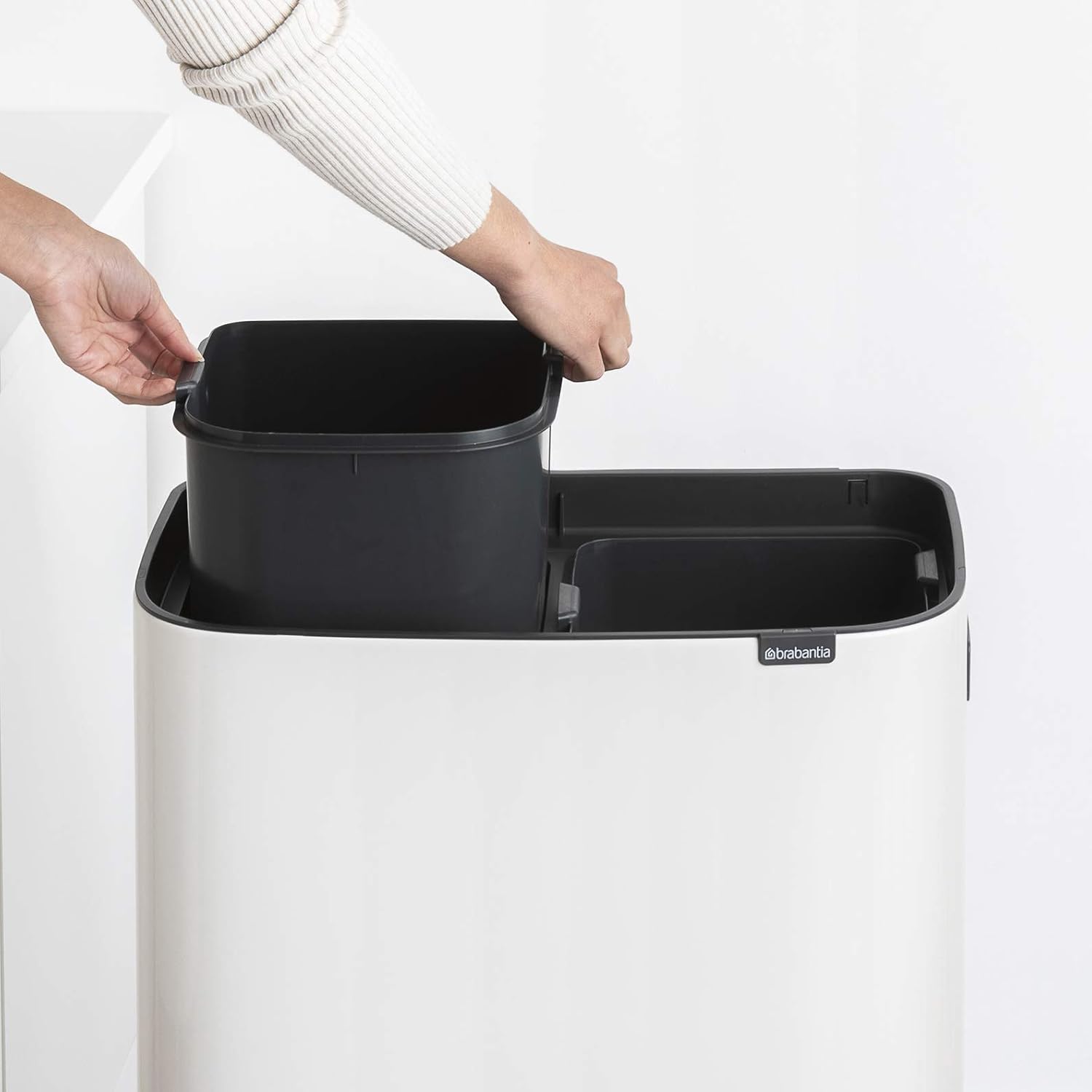 Brabantia Bo Touch Bin Hi - 2 x 30L Inner Buckets (White) Large Waste/Recycling Kitchen Bin - Soft-touch, 2 inner buckets: 30 L + 30 L - Image 4