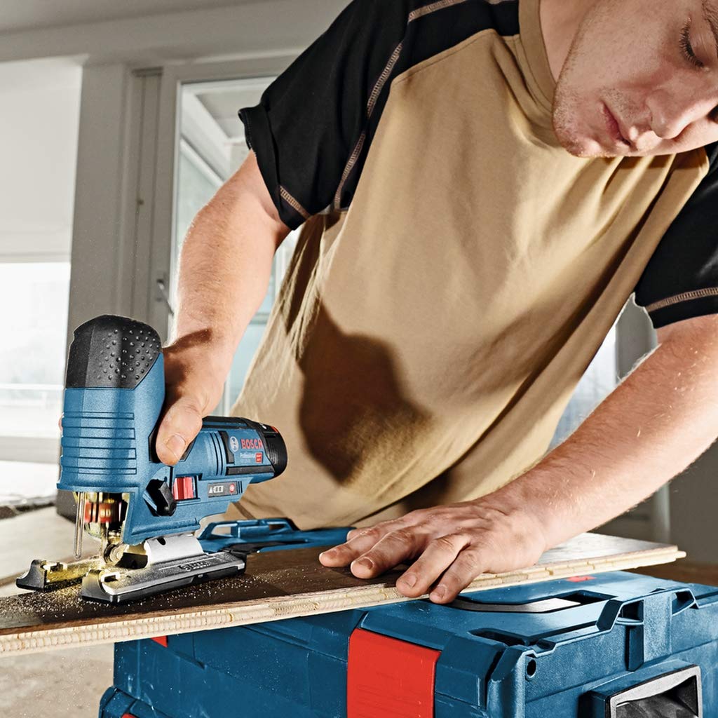 Bosch Professional 12V System Akku Stichsäge GST 12V-70 (Schnitttiefe in Holz: 70mm, inkl. 2x Sägeblatt, Gleitschuh, Spanreißschutz, L-BOXX, ohne Akku/ Ladegerät) 6