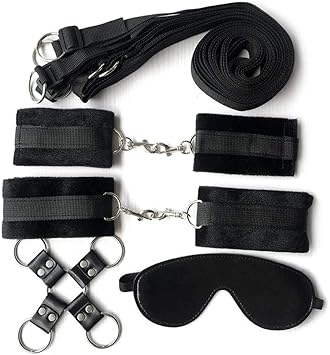 Amazon De Sklavinnen Mit Bett Gefesselt Mit Augenmaske Kreuzschnallen Handschellen Fussfesseln Und Bondage Multifunktionsbundel 300g