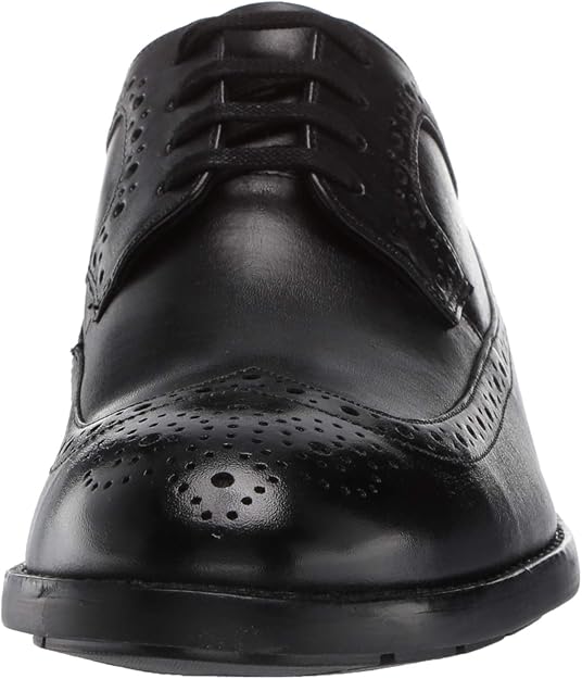 clarks mens wingtip shoes