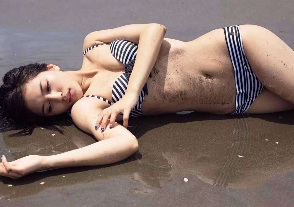 Amazon Co Jp Kh23 川口春奈 水着 A1サイズ 非売品 ホビー 通販 Amazon Co Jp Kh23 川口春奈 水着 A1サイズ 非売品 ホビー 通販