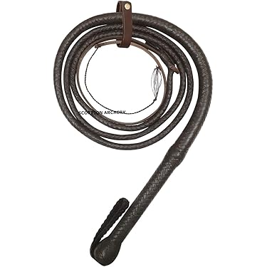 Látigo De Cuero Fotos De Stock, Imágenes De Látigo De Cuero Sin