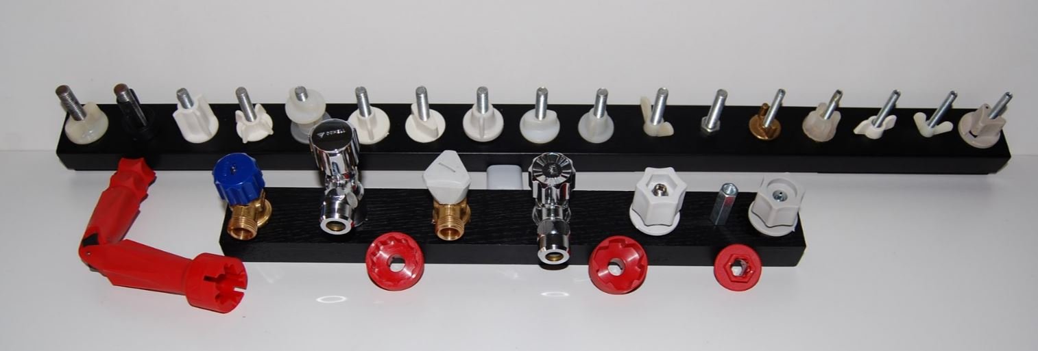 GWM Tools Toilet Seat Mounting Key, Multi-tool for Attaching Toilet Seats and Corner Valves, D-Shaped, Red