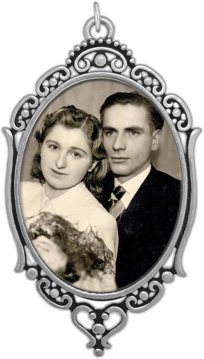 Photographs - Bridal Wedding Bouquet Photo Charm Oval with Clear Cover and Photo Resizing Software