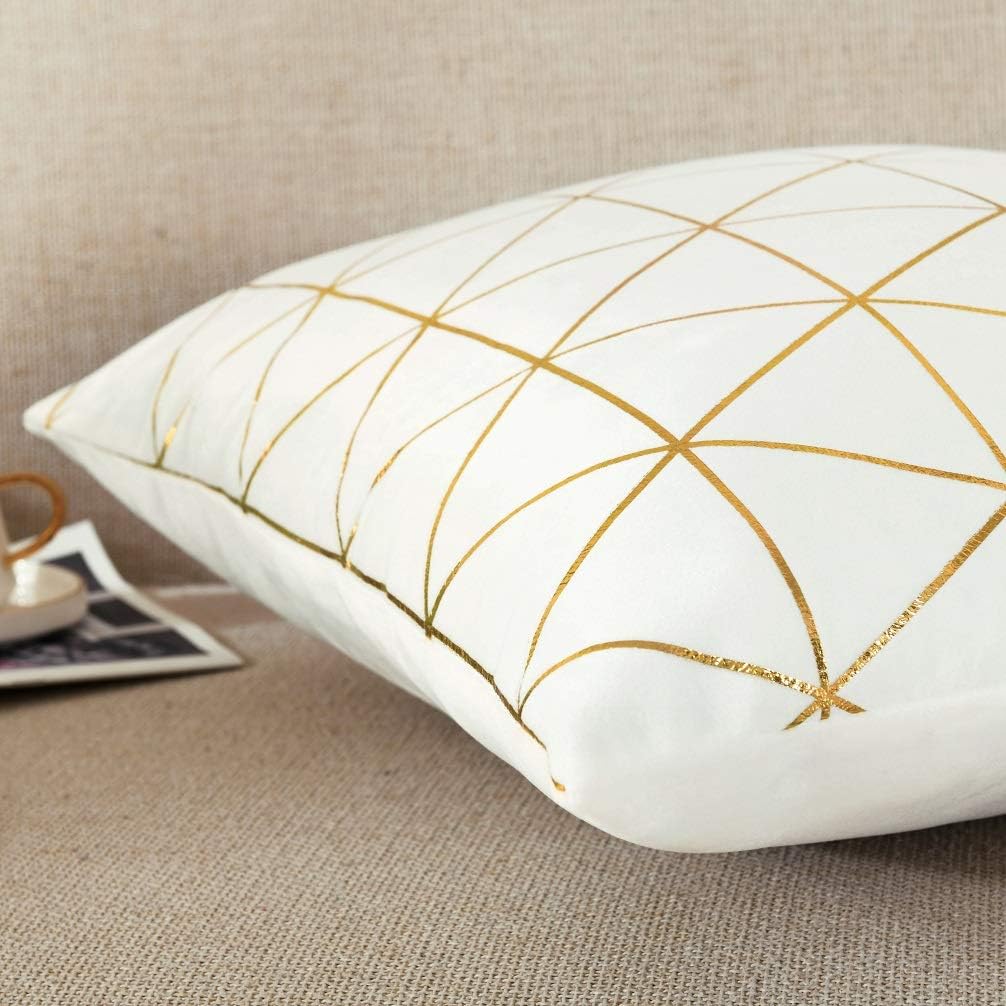 NordECO HOME Pack of 2 Throw Pillow Covers Cases - Square Decorative Cushion Covers for Sofa Couch Bed Home Decoration, 18 x 18, White: Home & Kitchen