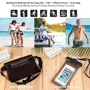 Schnorchelmasken 61iwj9ueBDL. SS300 MUTIFUNKTIONAL DRY BAG RUCKSACK BEUTEL - Halten Sie alles trocken zum Schwimmen, Bootfahren, Kajakfahren, Rafting und Angeln, aber auch für Outdoor-Aktivitäten wie Camping, Wandern, Skifahren und Radfahren. Dry Bag Wasserdichter Packsack ist ein idealer Begleiter für verschiedene Aktivitäten und Ausflüge, insbesondere Wassersport und Schneesport. Machen Sie sich keine Sorgen über Schlamm- oder Schmutzflecken, wischen Sie einfach ab oder spritzen Sie etwas Wasser ab!
PROTABLE DRY BAG & EINFACH ZU BENUTZEN- Der Etechydra-Wasserdichte Taschen Packsack verfügt über eine breite Öffnung für einfaches Packen. Der verstellbare Rollverschluss und die Schnellverschlussschnalle erleichtern das Verschließen Ihrer Ausrüstung innerhalb von Sekunden. Legen Sie einfach Ihre Ausrüstung hinein, rollen Sie 3 bis 5 Mal nach unten und schließen Sie die Schnalle an, um die Abdichtung zu vervollständigen. Zur bequemen Aufbewahrung bei Nichtgebrauch flach zusammenfalten.
LICHT & LANGLEBIGER SCHWIMMENDER RUCKSACK - Unsere Dry Bag 20L Rucksack besteht aus durchscheinendem PVC-Material. Das High-Tech-Material ist extrem langlebig, wasserdicht und pannensicher und ermöglicht es Ihnen, die benötigten Artikel schnell zu finden. Wir haben unten ein Spleißdesign verwendet, um den Beutel zu verdicken und zu verstärken, um seine Tragfähigkeit zu erhöhen. Die Packsäcke sind leicht und faltbar, sodass Sie sie problemlos überall hin mitnehmen können.