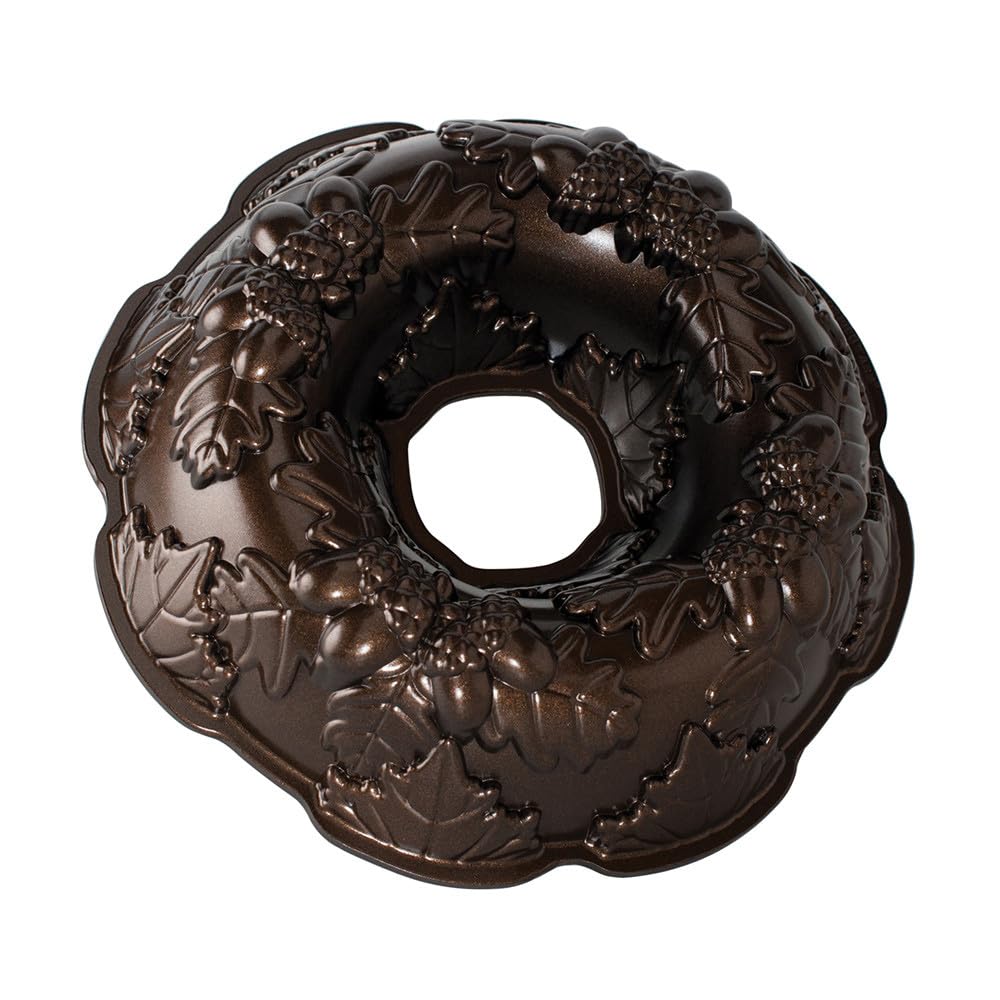 Nordic Ware Autumn Wreath Bundt Pan, Seasonal Aluminium Bundt Tin, Bundt Cake Tin with Autumnal Pattern, Premium Cake Mould Made in the USA, Colour: Bronze