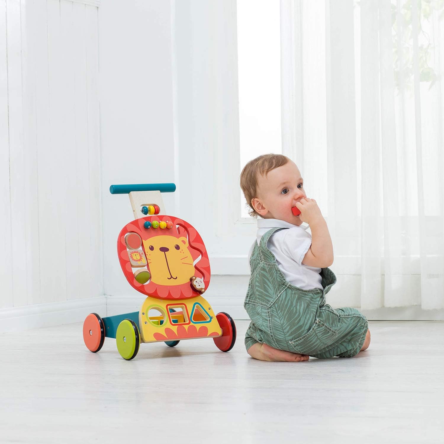 marcheur bébé bois