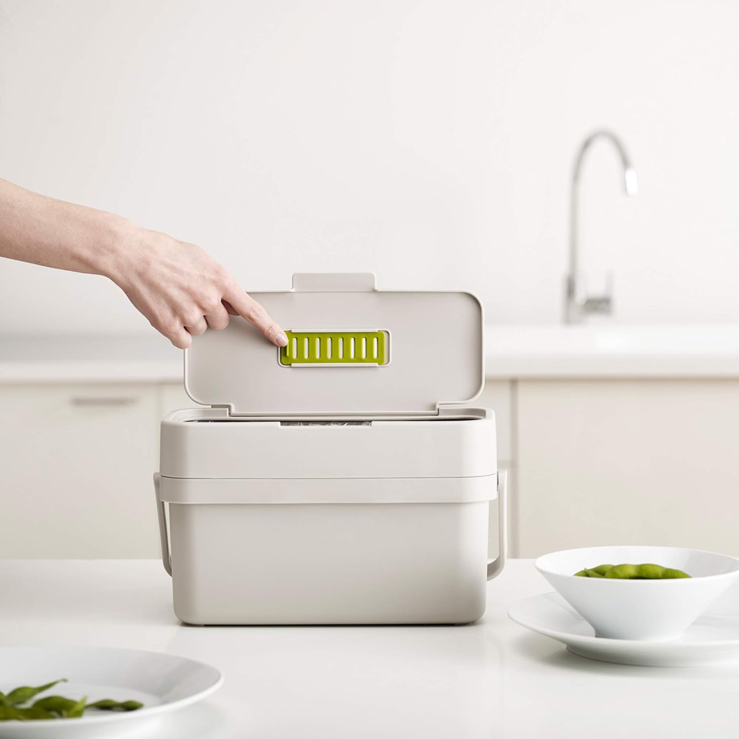 Joseph Joseph Compo 4 Easy-Fill Compost Bin Food Waste Caddy with Adjustable Air Vent, 1 gallon / 4 liters, Stone: Kitchen & Dining