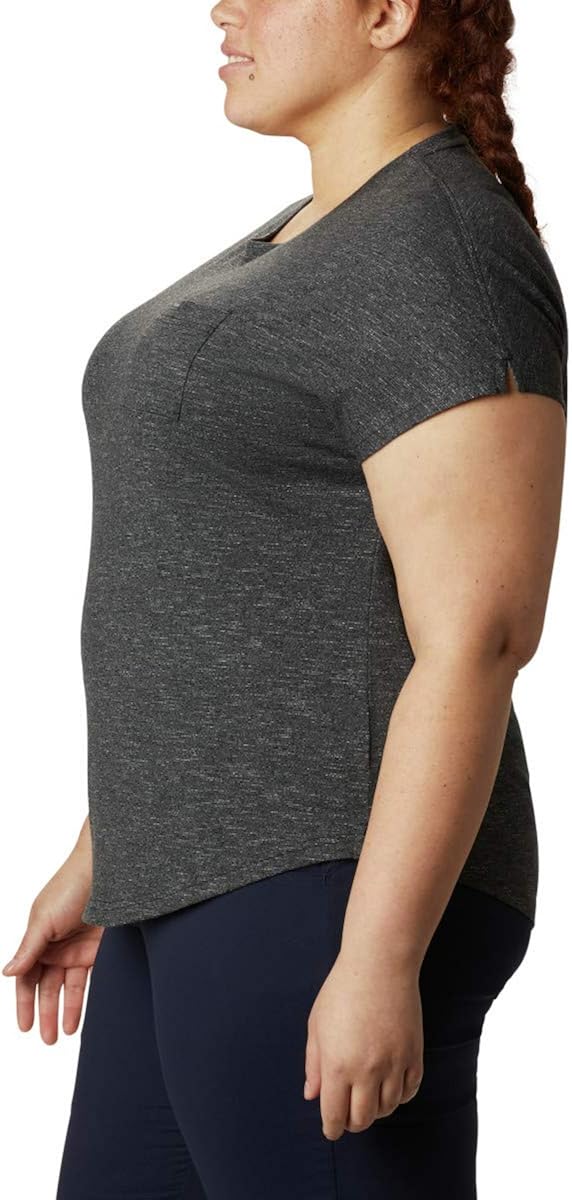 Columbia Women's Cades Cape Tee: Clothing